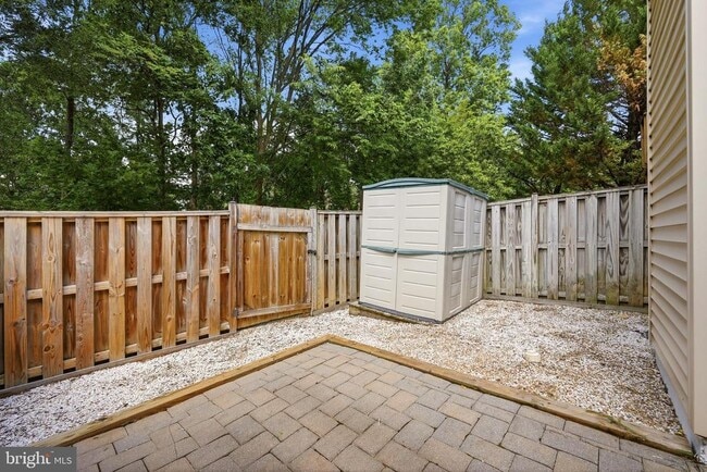 Building Photo - 8972 Benchmark Ln