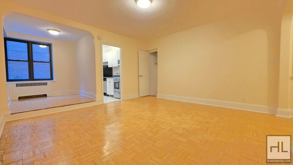 Building Photo - Spacious First-Floor Studio with Separate Alcove in Gramercy