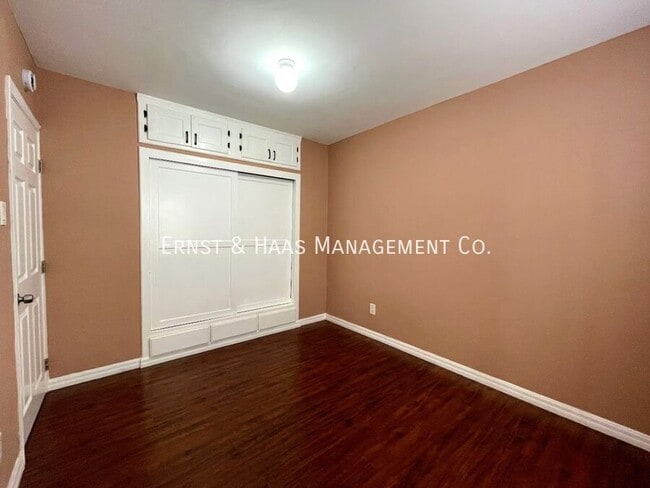 Building Photo - 1401 N Bullis Rd