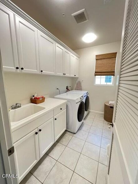 Building Photo - 1561 Thorpe Trl