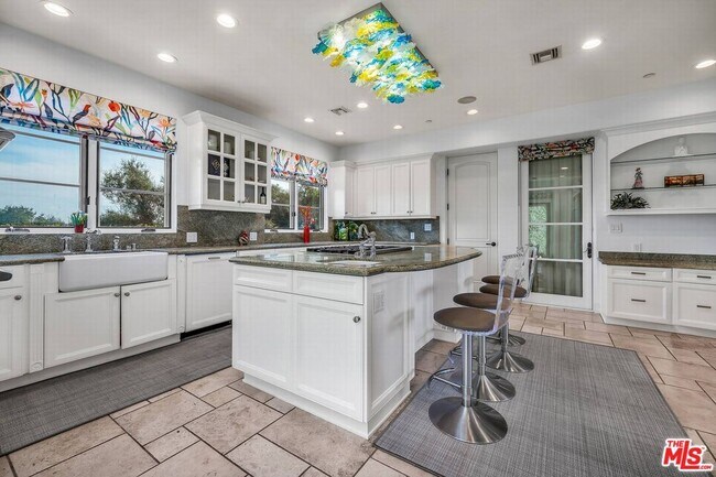Building Photo - 3110 Benedict Canyon Drive