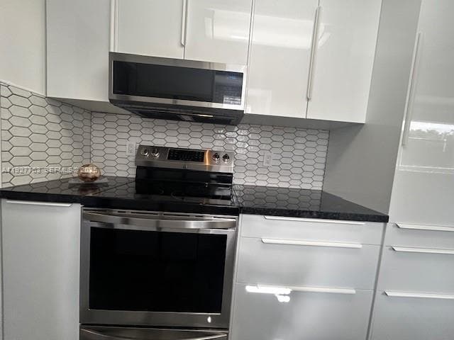 Building Photo - 8002 Lagos De Campo Blvd