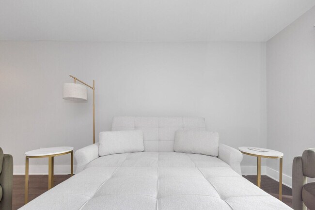 Building Photo - 4301 W Cleveland St