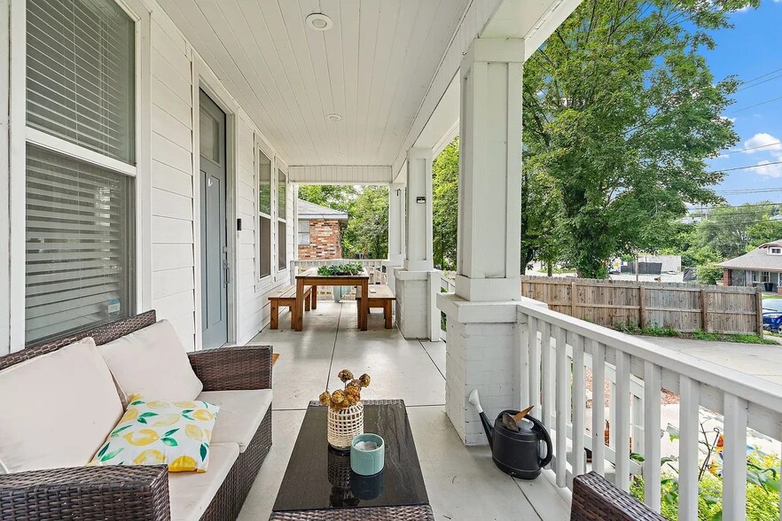 Porch - 1112A McGavock Pike