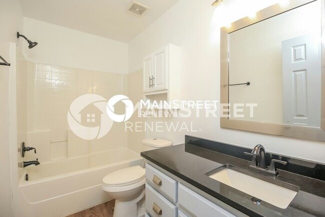 Building Photo - 3 Bedroom Pet-Friendly Home in Oklahoma City, OK with Main Street Renewal