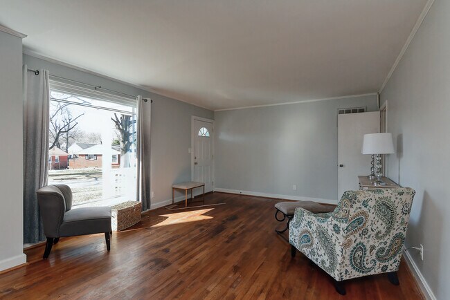 Building Photo - 1601 Cromwell Ct