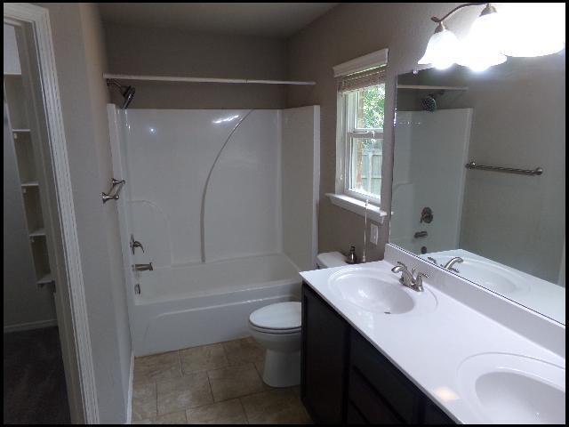 Building Photo - 5505 Bridgeport Ln