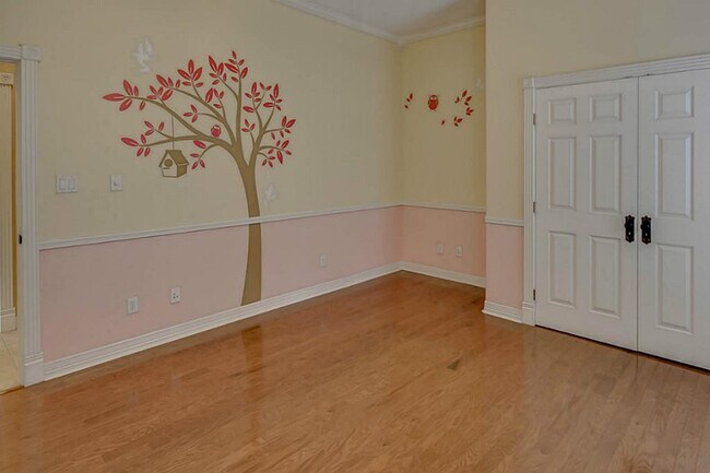 Building Photo - 58 Lake Rd