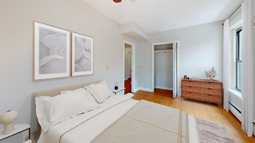 Building Photo - 1526 Tremont St