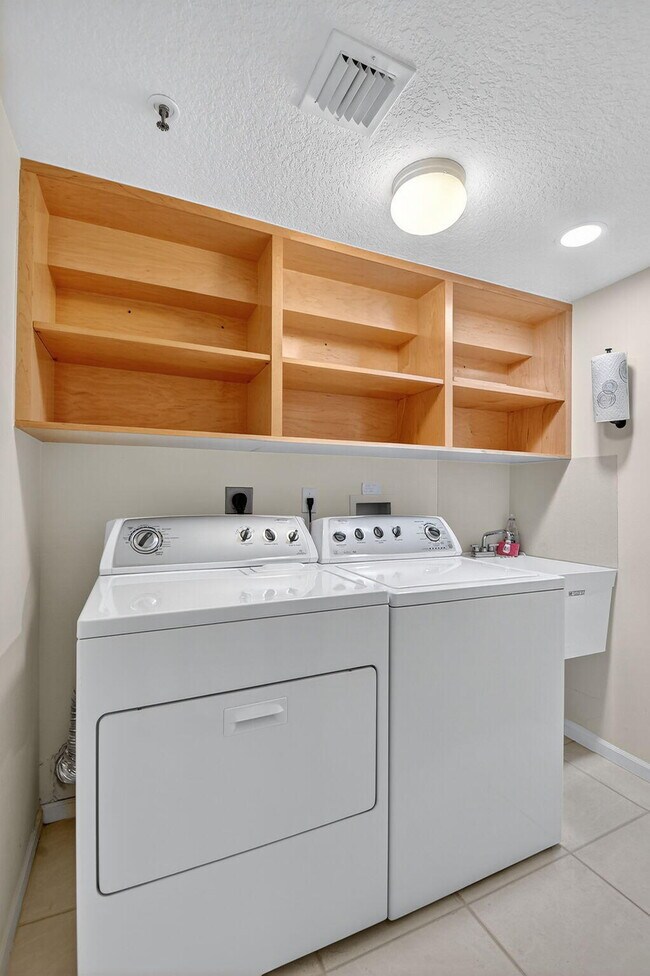 Building Photo - 12529 Imperial Isle Dr