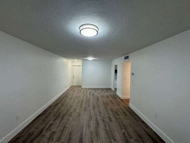Building Photo - 2843 Fillmore St