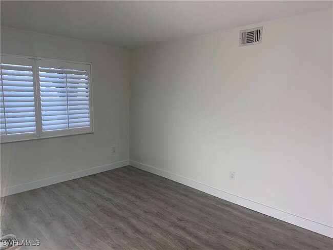 Building Photo - 1440 Green Valley Cir