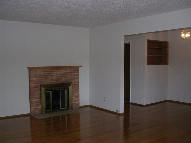 Building Photo - 266