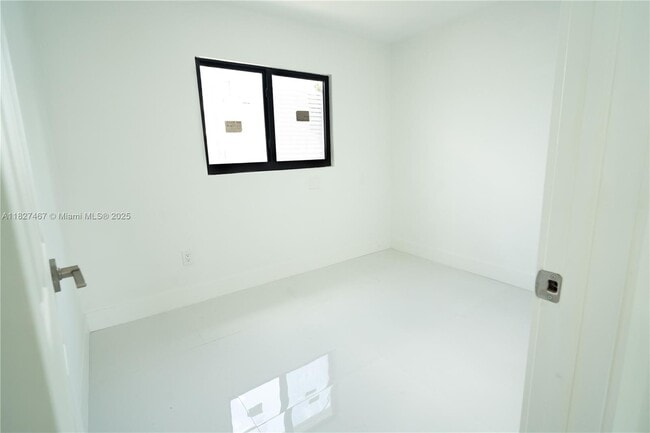 Building Photo - 6791 SW 25th St