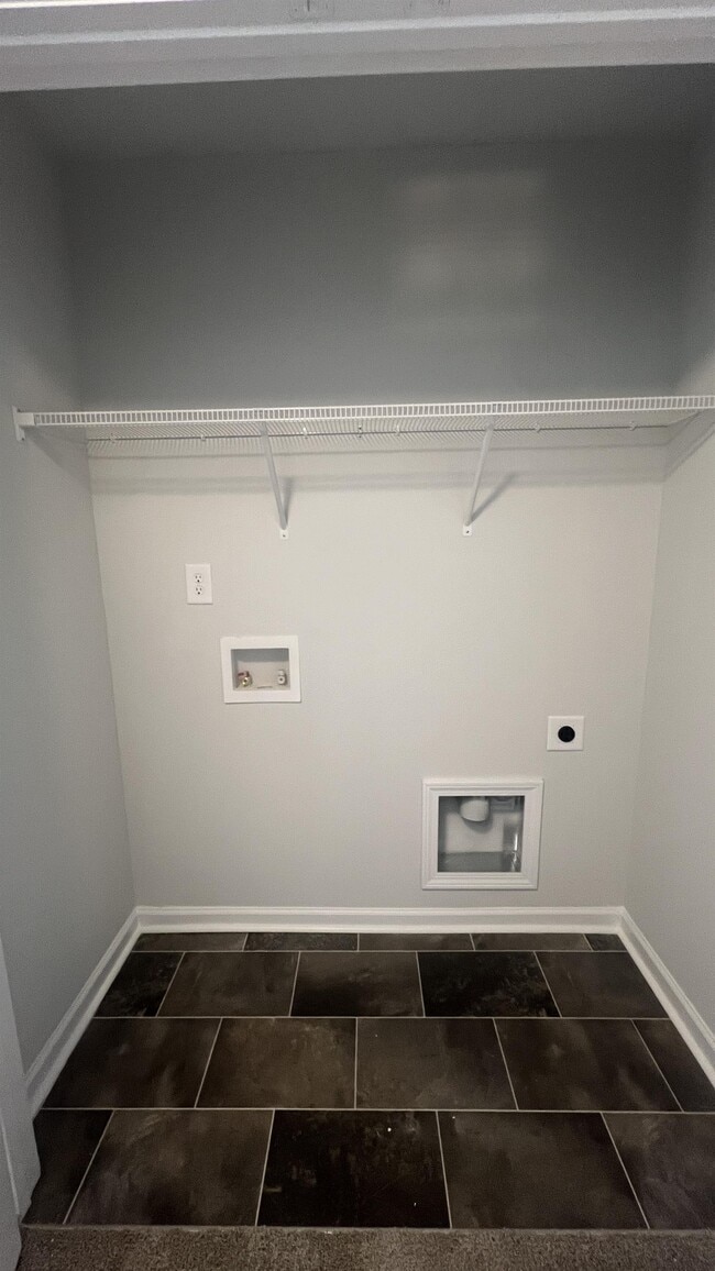 Building Photo - 228 Fire Ln