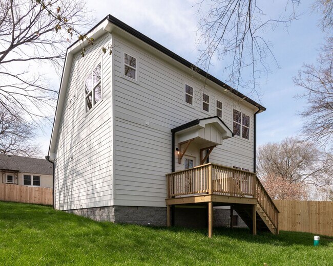 Building Photo - Bright + Modern 4BR in Walkable Inglewood — Available Dec 1