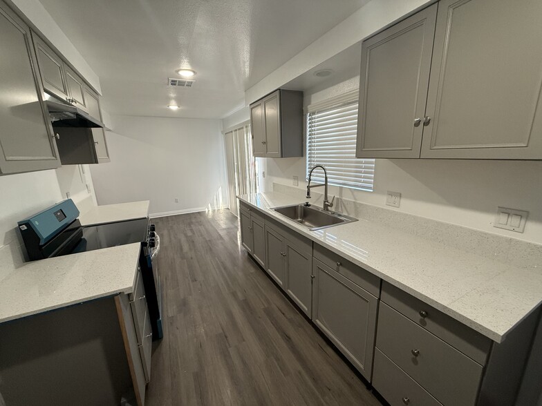 Building Photo - 41041 Alder Ave