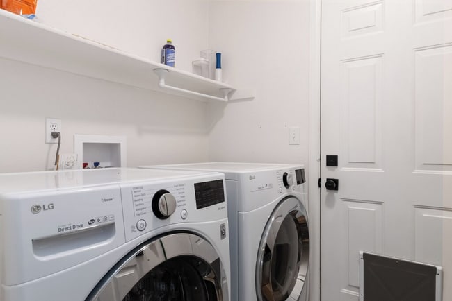 Building Photo - 2306 Beacham Dr