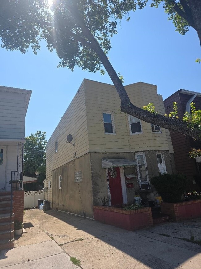 Building Photo - 133 Pamrapo Ave
