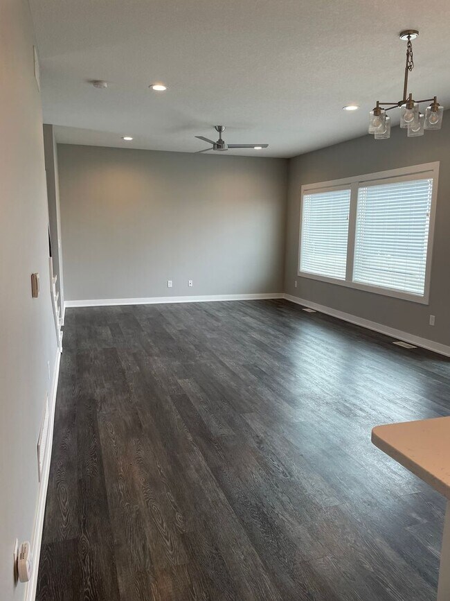 Building Photo - Beautiful newer home in West Des Moines - Waukee School Dist!