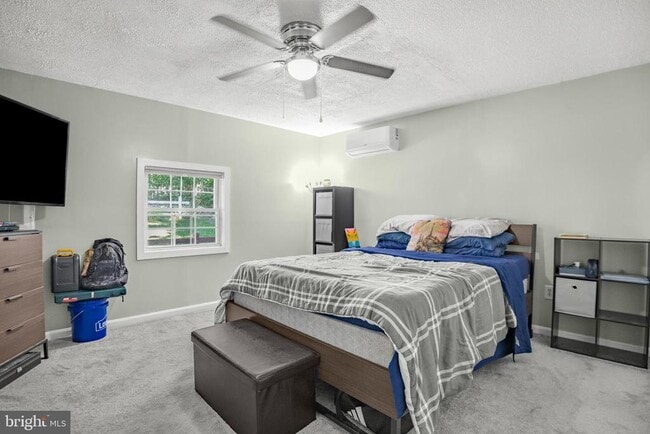 Building Photo - 38426 Laurel Ridge Ct