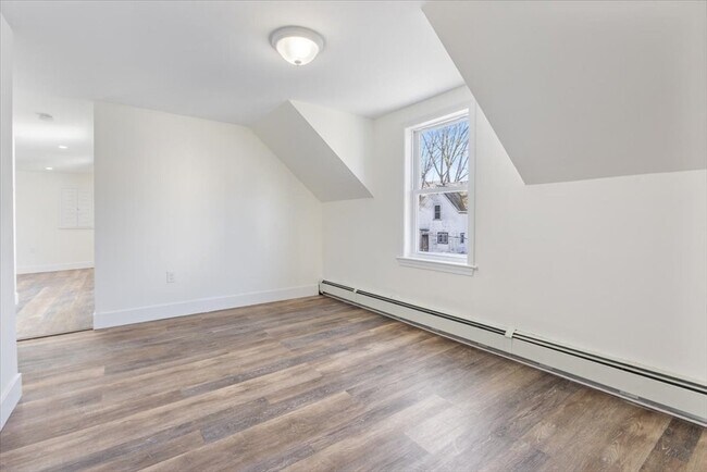 Building Photo - 124 Williams Ave