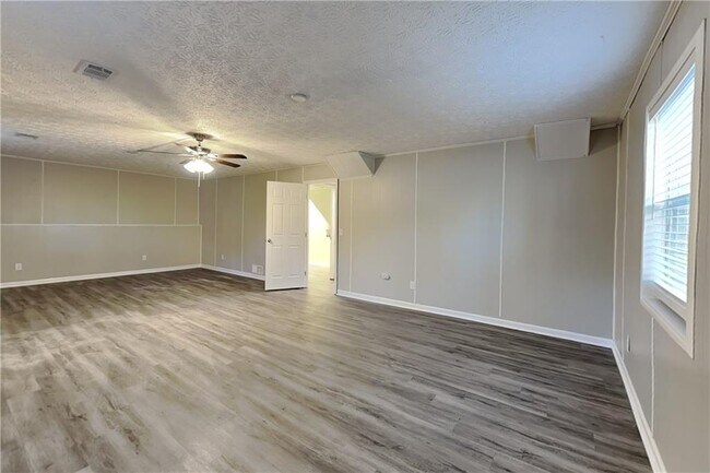 Building Photo - 2021 Kramer Way