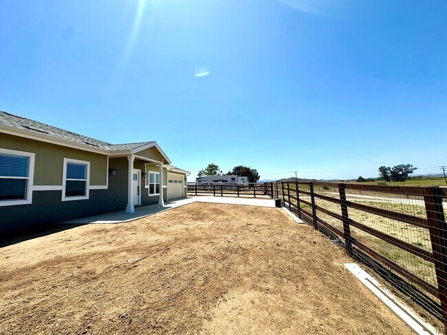 Building Photo - LUXE NEW BUILD ON PROPERTY IN MENIFEE!