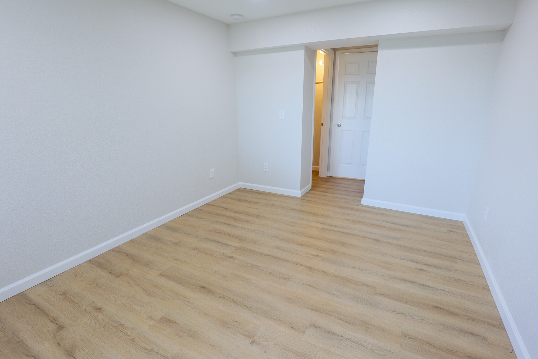 Building Photo - 528 N Cogswell Dr