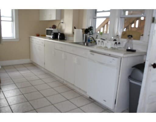 Building Photo - 3 Washburn Ter