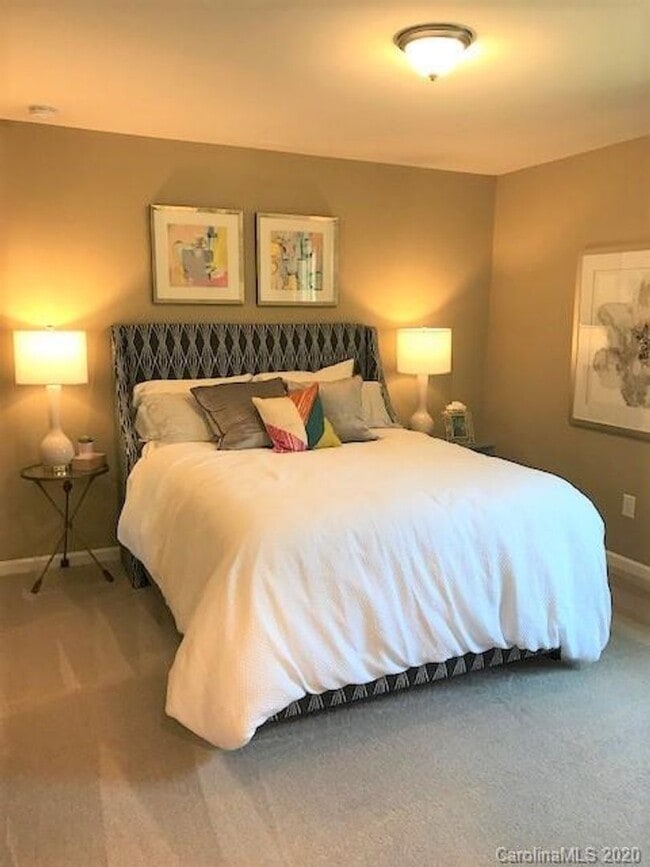 Building Photo - Coming Soon! 5BR/4.5BA | Newly Renovated Single Family Home | In Cortona!