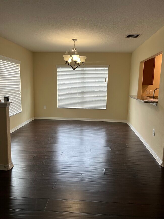 Building Photo - 9868 Trumpet Vine Loop