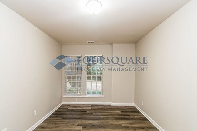 Building Photo - Inviting 5-BR / 4-BA Single-Family Home – Wakefield Neighborhood, Raleigh