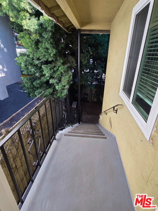 Building Photo - 920 Westbourne Dr