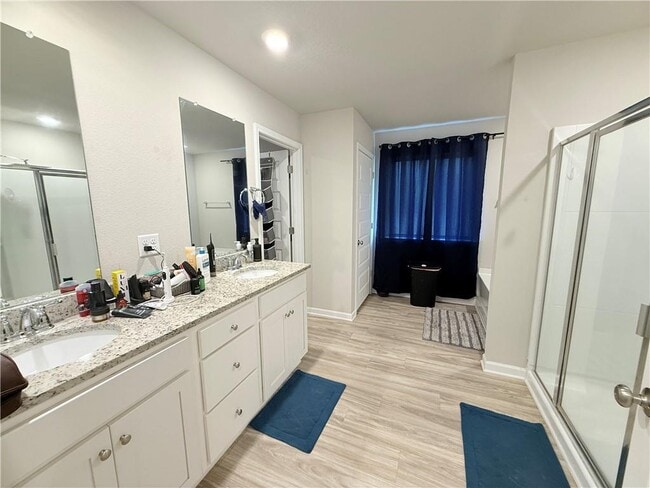 Building Photo - 10611 Burlington Estates Dr