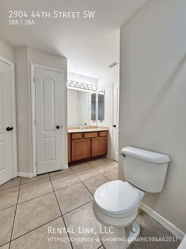 Building Photo - 2904 44th St SW