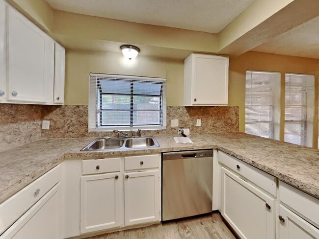 Building Photo - 5402 Sweetwind Ln