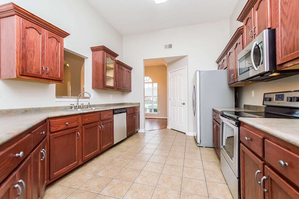 Building Photo - 8332 Pinnacle Dr