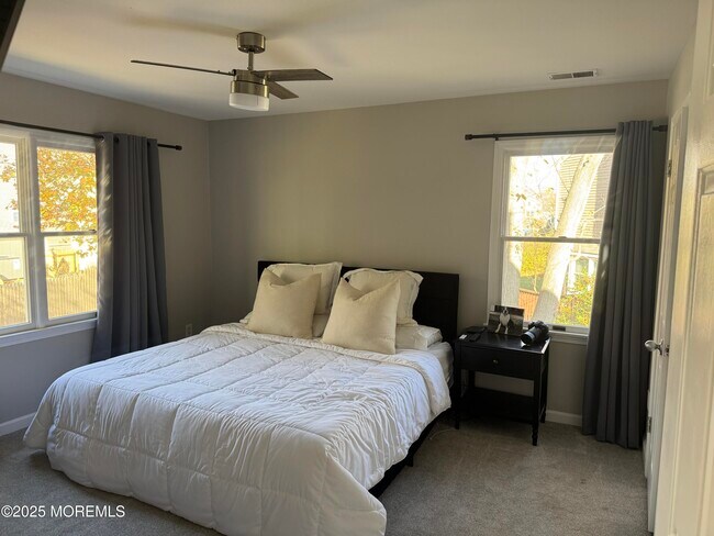 Building Photo - 28 Melrose Dr