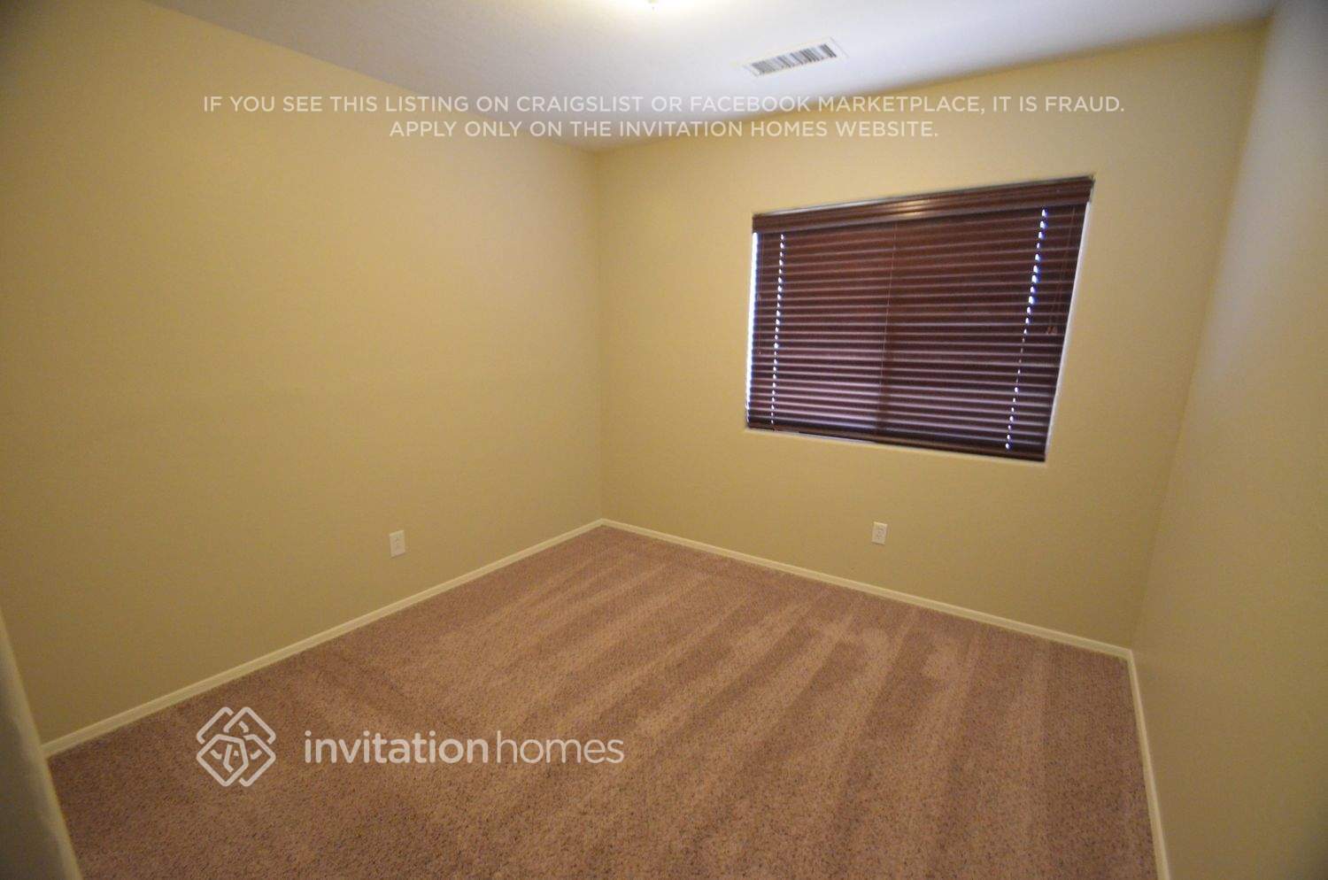 Building Photo - 5605 S 51st Dr