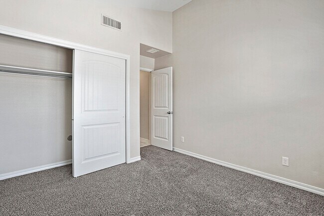 Building Photo - 14925 Tierra Haven Ave
