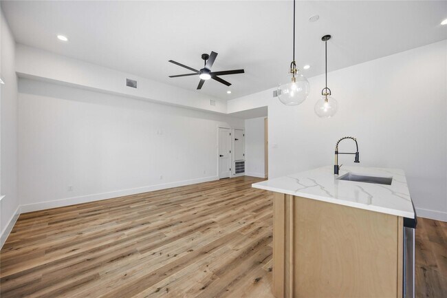 Building Photo - 4027 Cork Dr