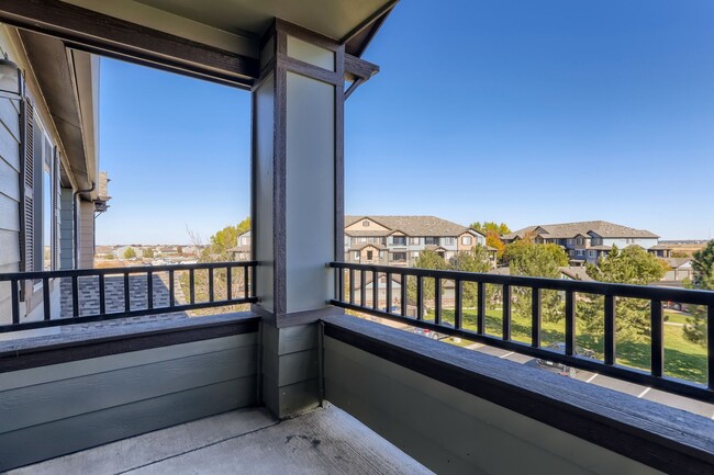 Building Photo - Beautiful 2 Bed 2 Bath Condo near Parkfield Lake Park!