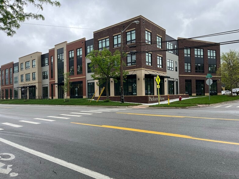 Primary Photo - Packard Row