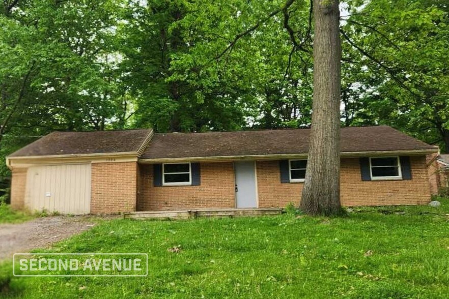 Primary Photo - 1224 Maycroft Rd