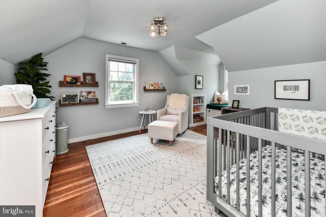 Building Photo - 904 Park Ave