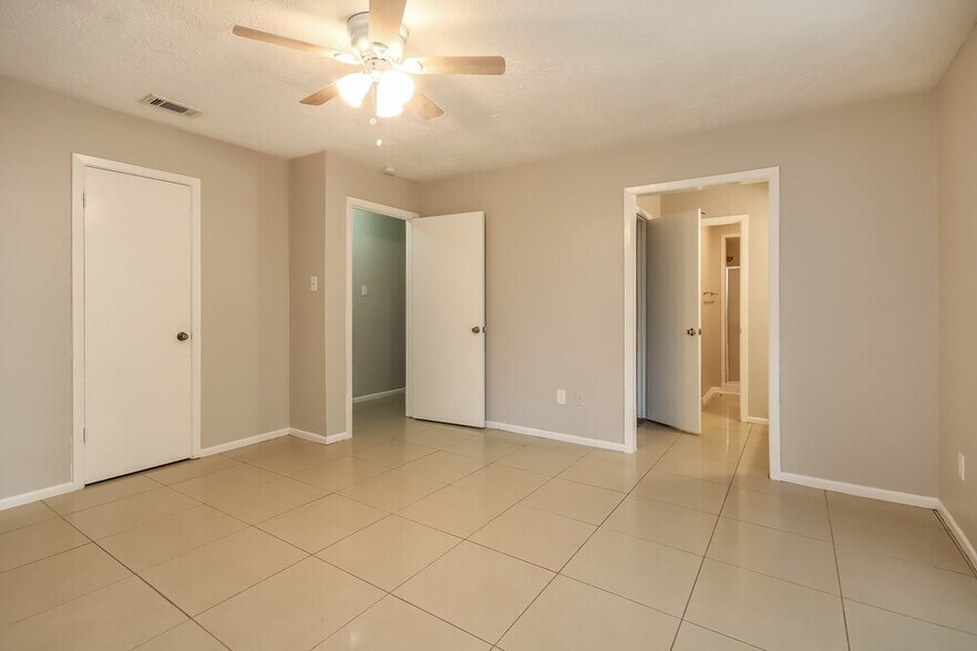 Building Photo - 111 Belvedere Dr
