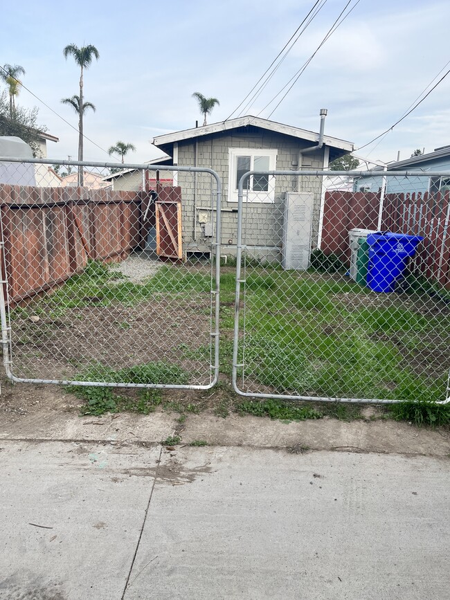 Building Photo - 5056 Hawley Blvd