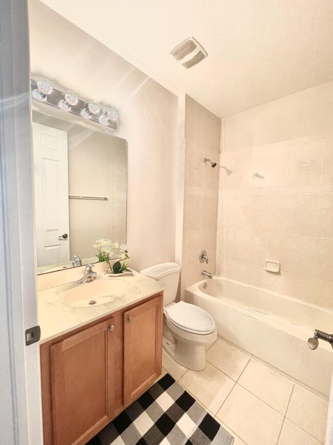 Building Photo - 870 Marina Del Ray Ln