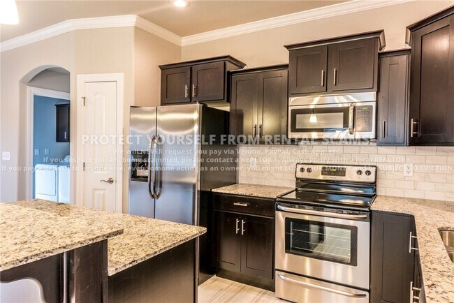 Building Photo - 4765 W Wales Dr